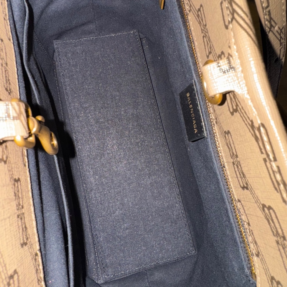 Balenciaga Crossbody Bag - Picture 7 of 7